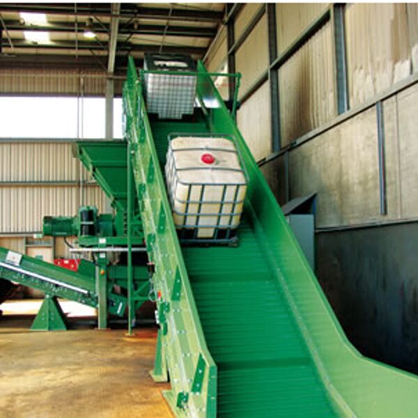 Manufacturing and Servicing of conveyors, moving floors and crushers