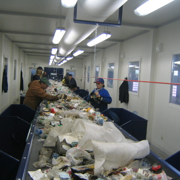 Sorting of mixed recyclables