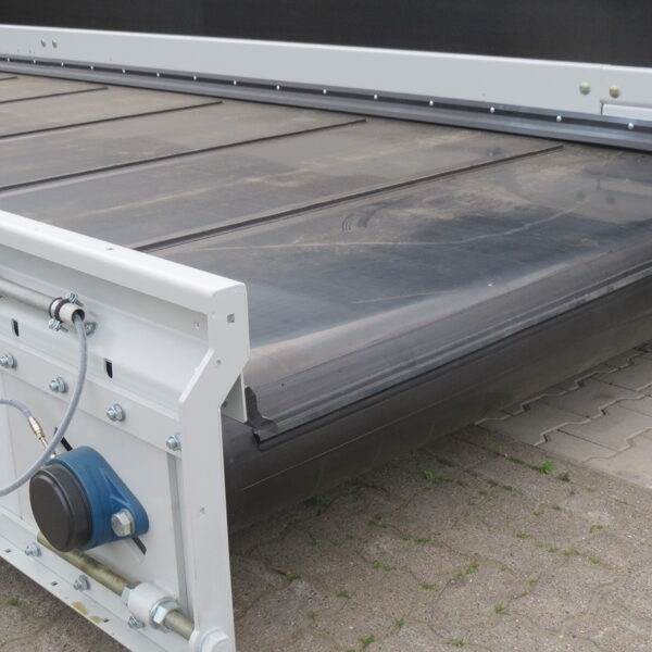 Flat belt conveyor