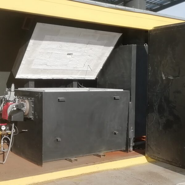 Crematorium chamber for dual fuel incineration 