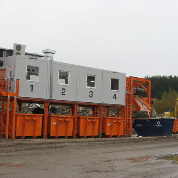Sorting plants for construction waste, household waste and recyclables